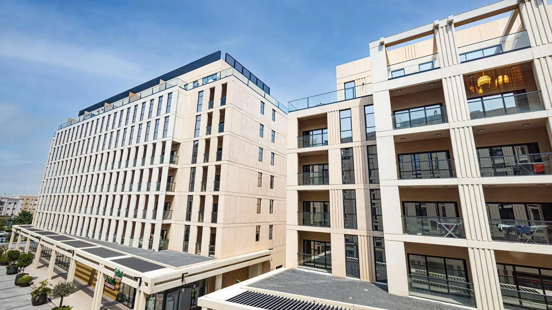 Lägenhet 1Br The Black Knight Suite By Blue Cloud Holidays Sharjah