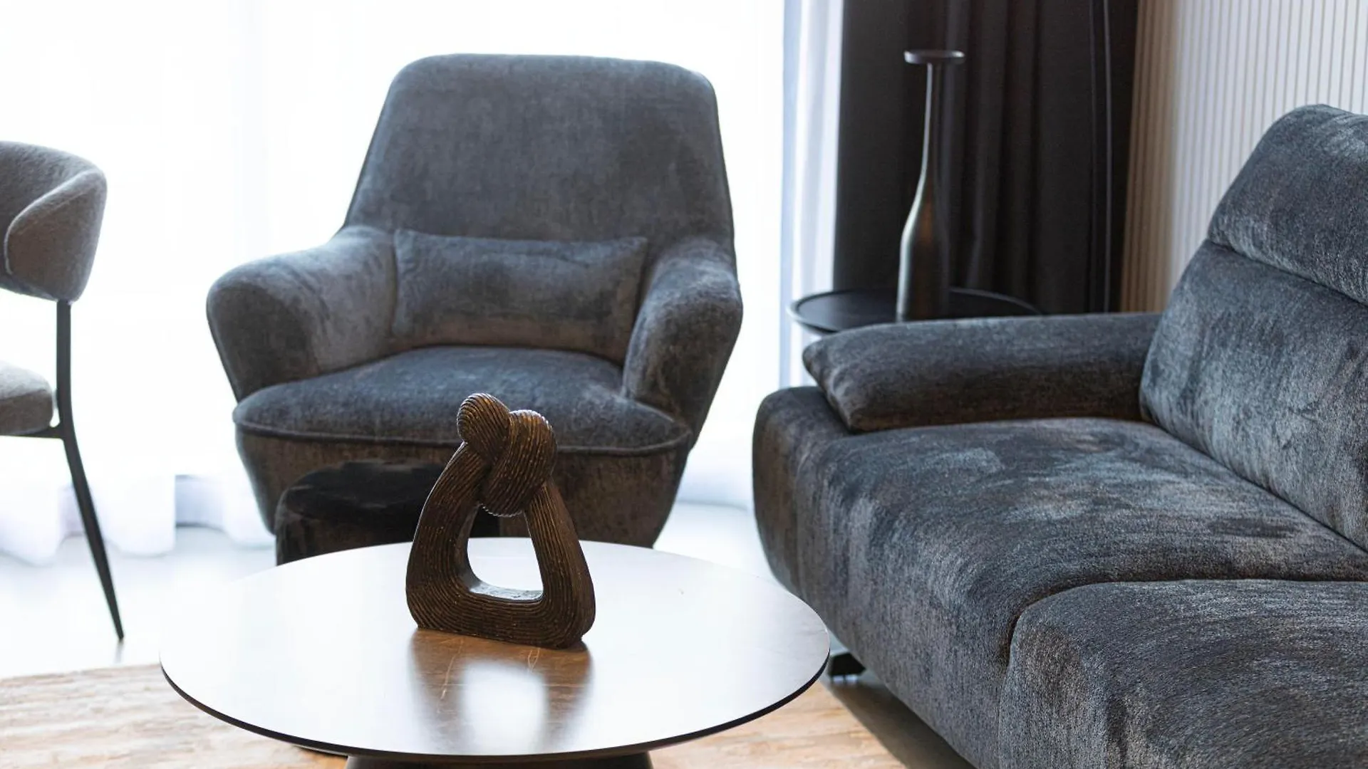 Apartment 1Br The Black Knight Suite By Blue Cloud Holidays Sharjah