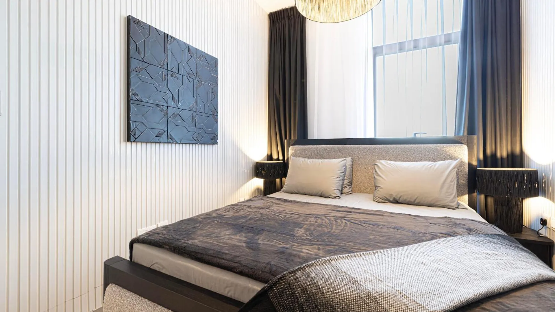 1Br The Black Knight Suite By Blue Cloud Holidays Sharjah